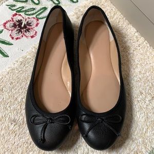 Beautiful black leather flat shoe